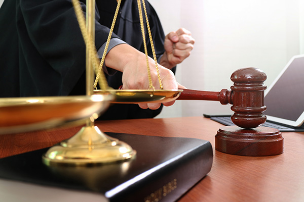 Similarities and differences between civil and criminal law